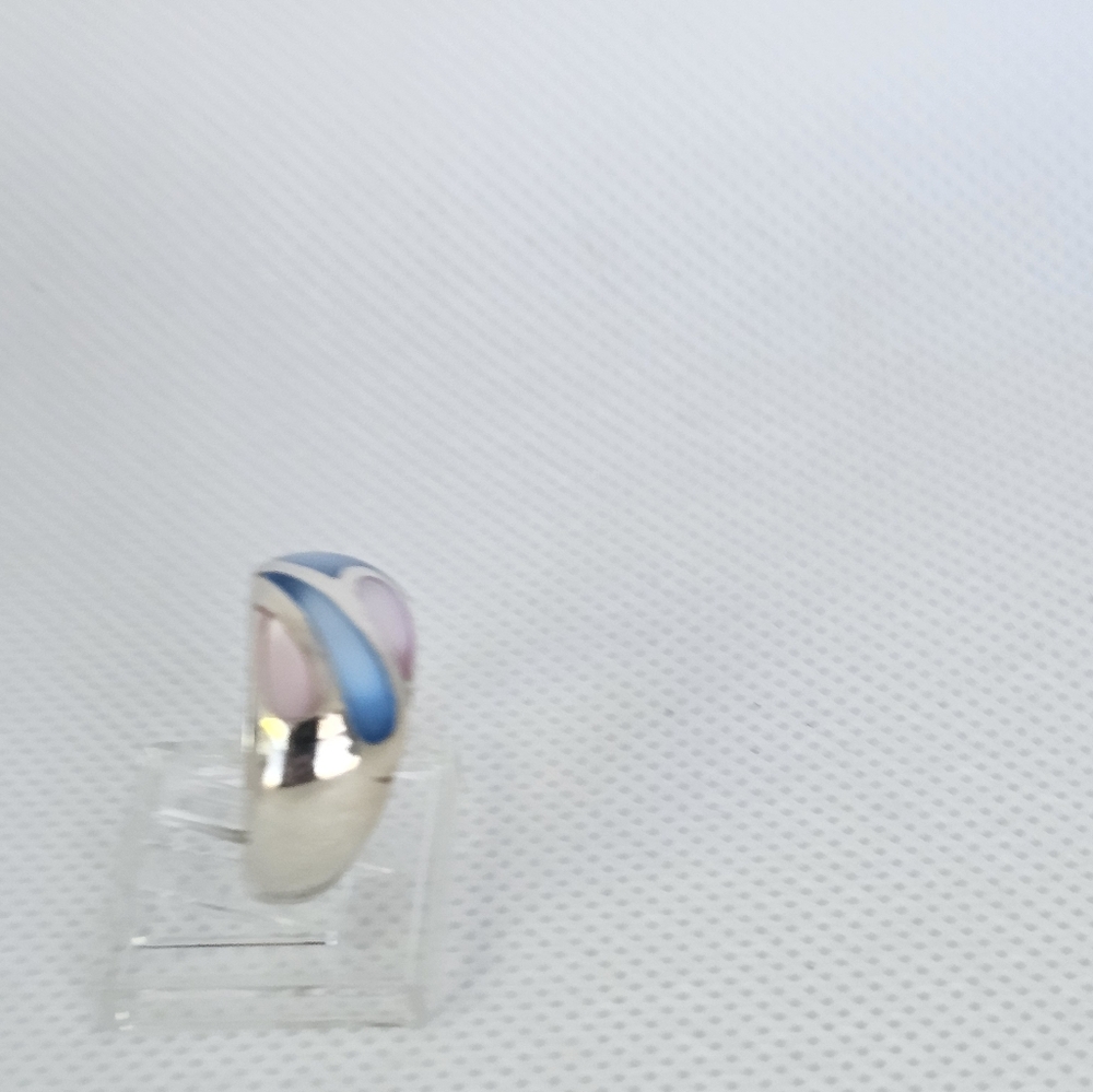 Genuine Mother of Pearl Ring in Sterling Silver Sz 6 - Picture 3 of 5